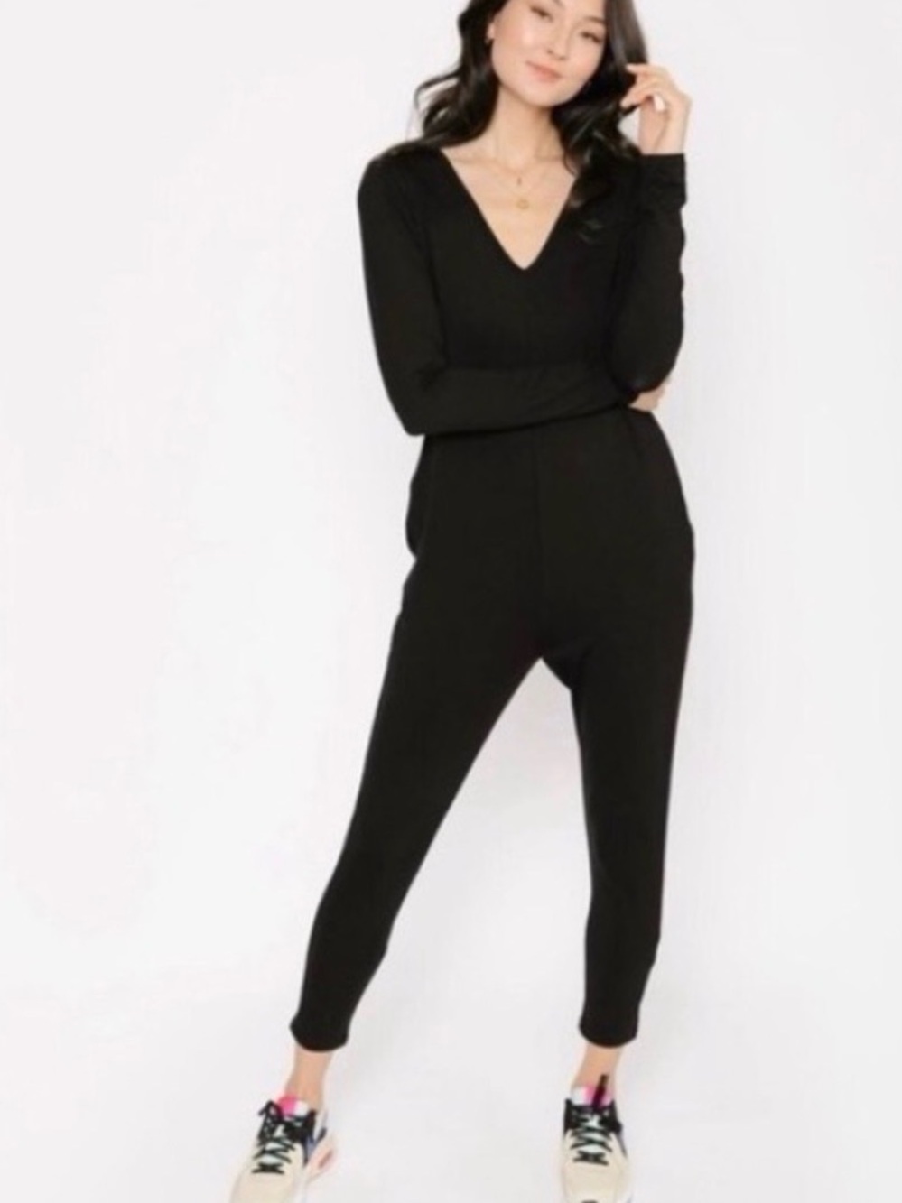 Smash + Tess Women's Black V-Neck Long Sleeve Jumpsuit with pockets